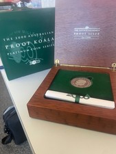 2000 $200 Australian Koala 2 Oz 9995 Platinum Proof Coin Wooden Box and COA