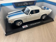 Maisto Special Edition 1:18 1971 Chevrolet Camaro White Diecast Car