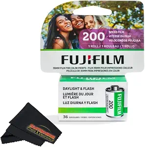Fujifilm Fujicolor 200 Color Negative Film - 1Roll (35mm Roll Film, 36 Exposures)