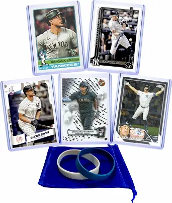 Giancarlo Stanton (5) Assorted Baseball Cards Gift Pack - New York Yankees
